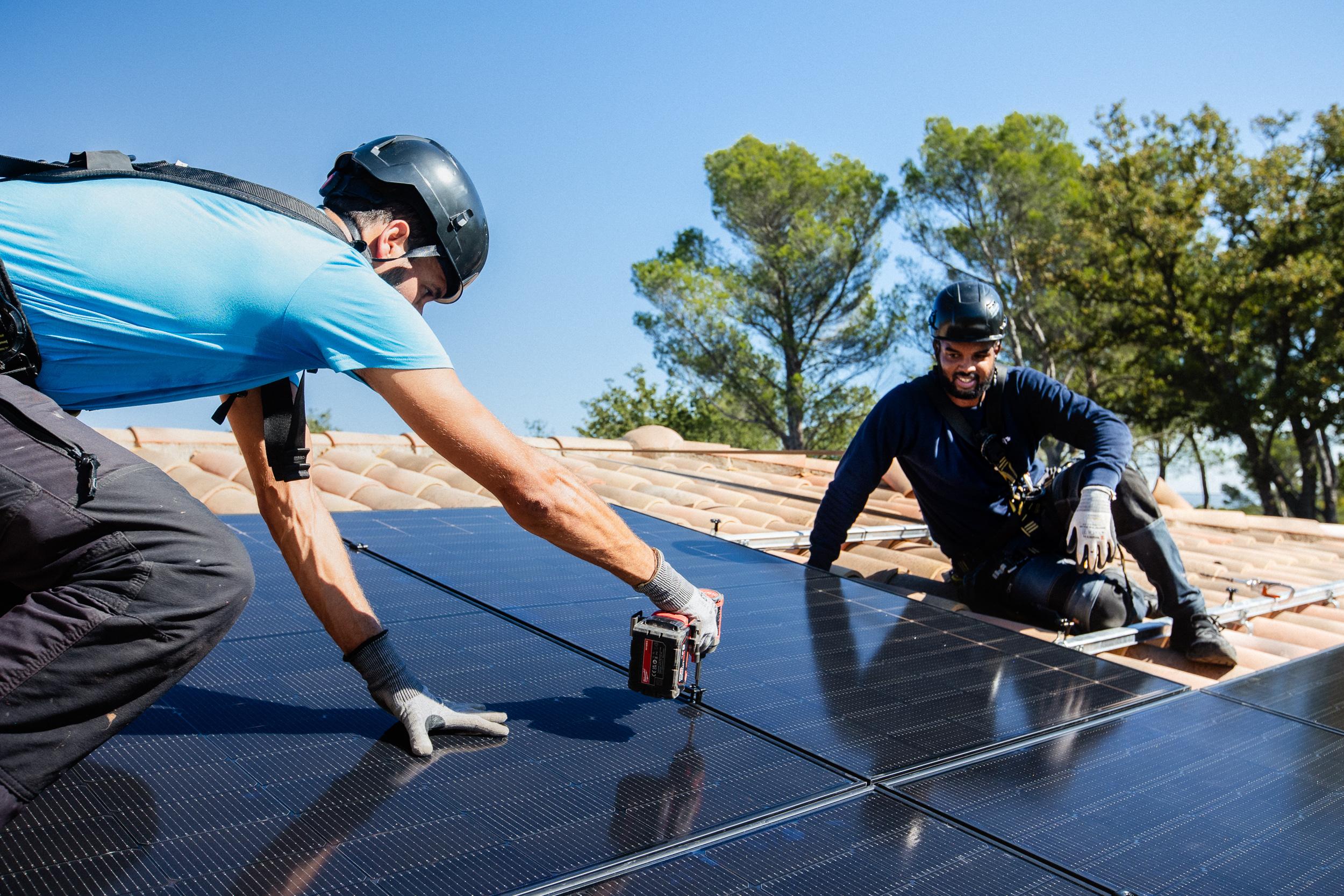 Électricité : est-il encore intéressant d’installer des panneaux solaires sur sa maison?