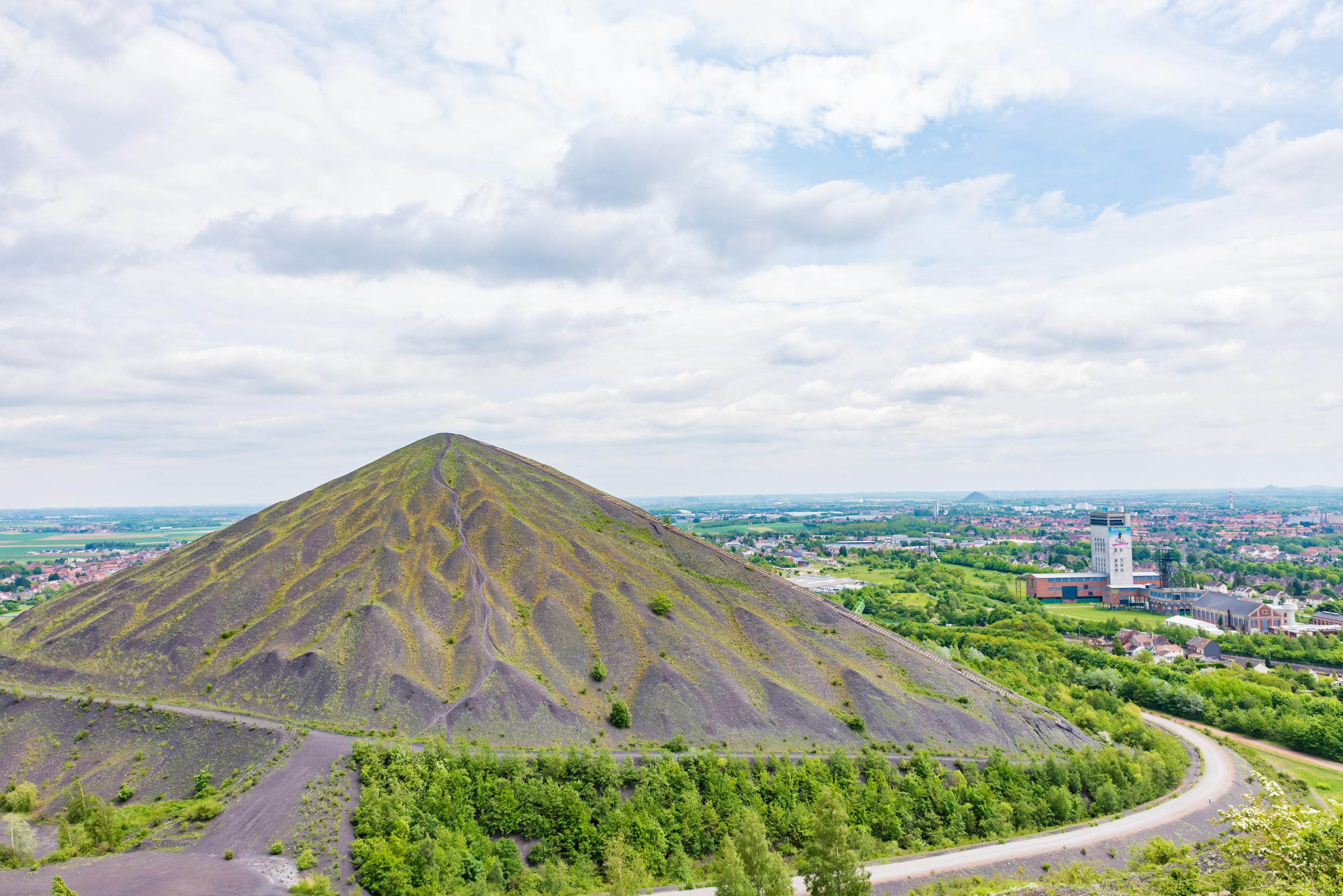 «Nous avons encore une base industrielle solide» : pourquoi réindustrialiser est un impératif pour les territoires