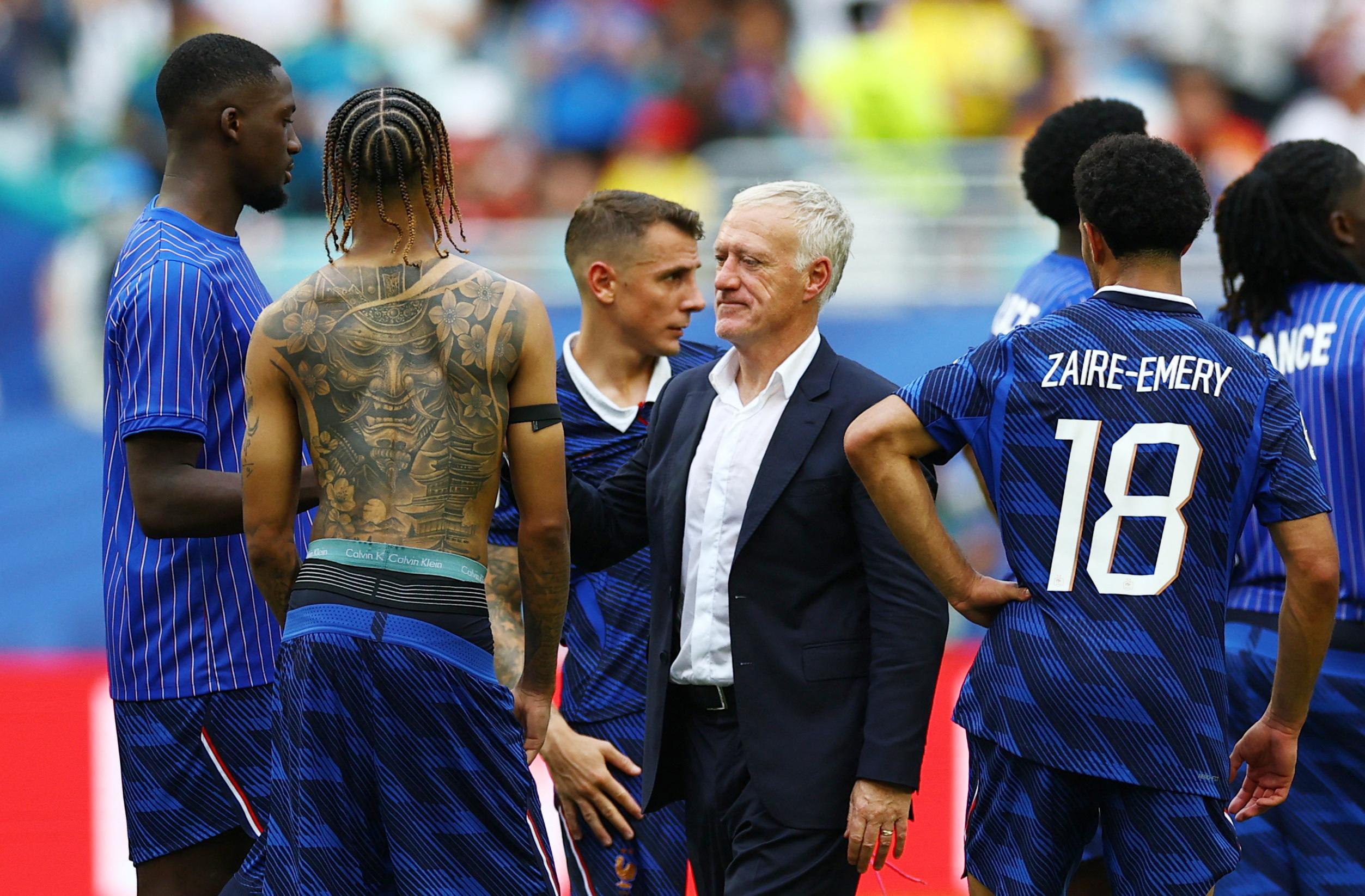 «Il n’a jamais cherché à être le héros du vestiaire» : la recette du leadership de Didier Deschamps décrypté par des managers
