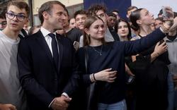 «Il n’y a pas un pays qui aide plus les étudiants que la France&nbsp;»&nbsp;: Emmanuel Macron ne veut pas d'un revenu universel pour les étudiants