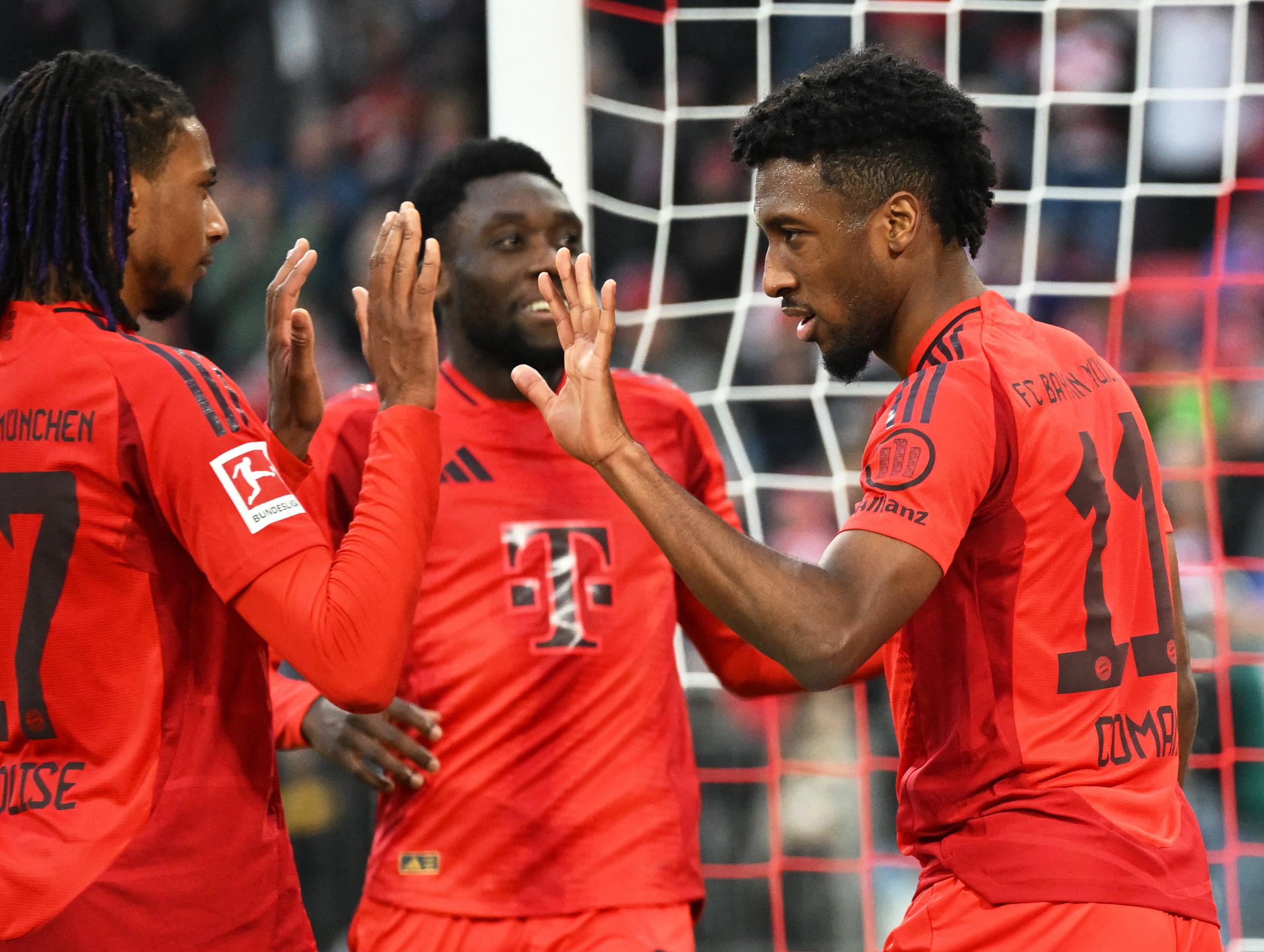 Bundesliga : Jamais deux sans trois pour Coman et le Bayern, Francfort cartonne et Ekitike voit double