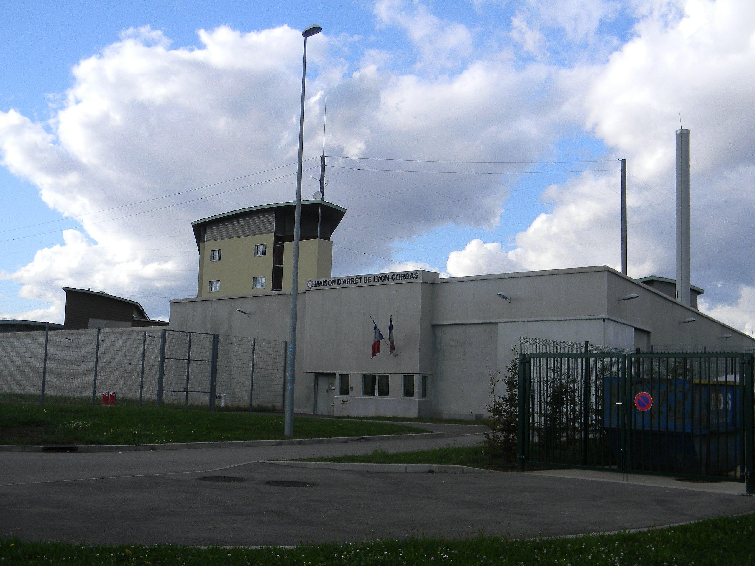 Un surveillant pour 70 détenus : les agents de la prison surpeuplée de Lyon-Corbas à cran après une évasion