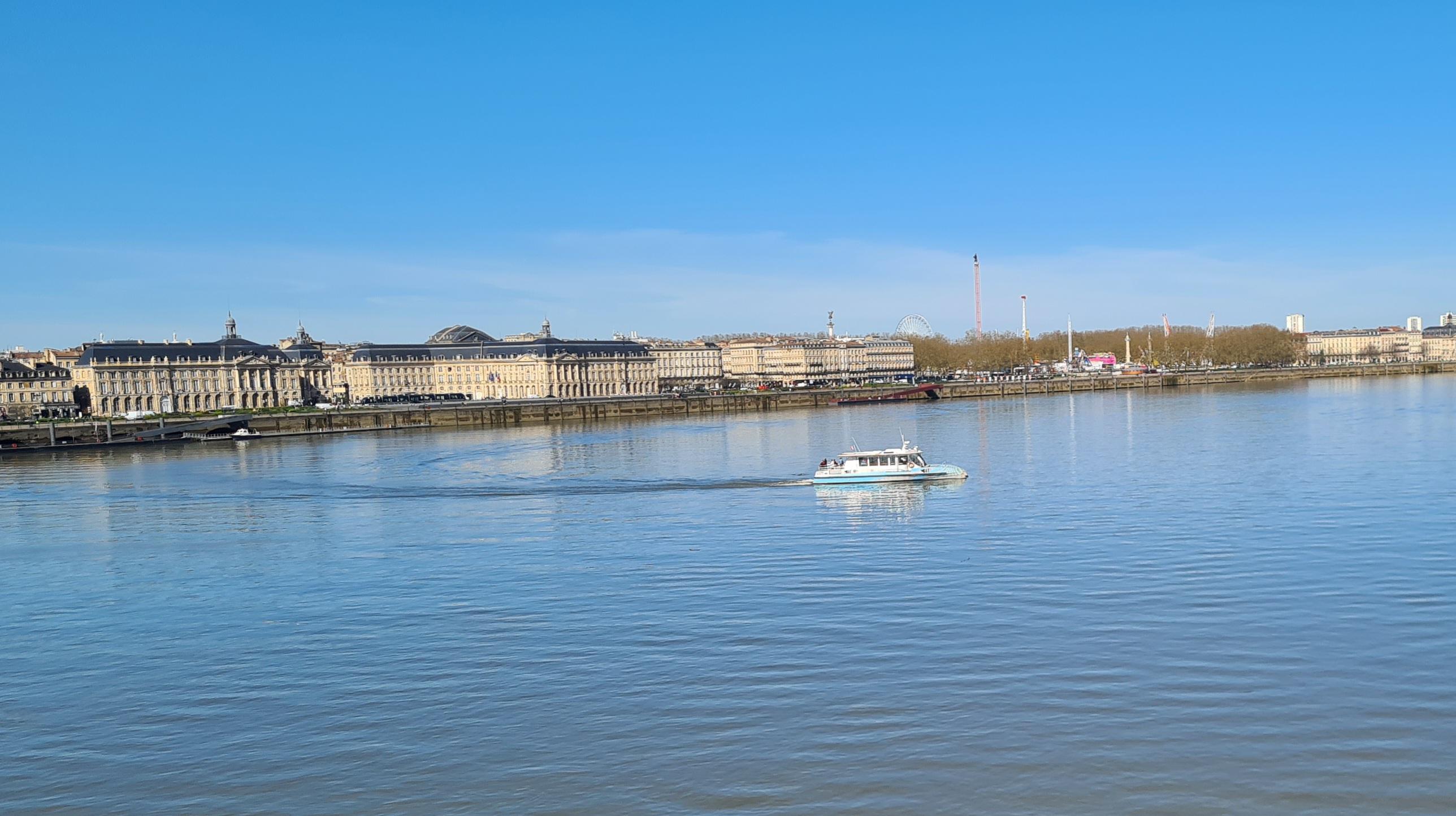 Navettes fluviales : Bordeaux développe le transport de passagers sur la Garonne