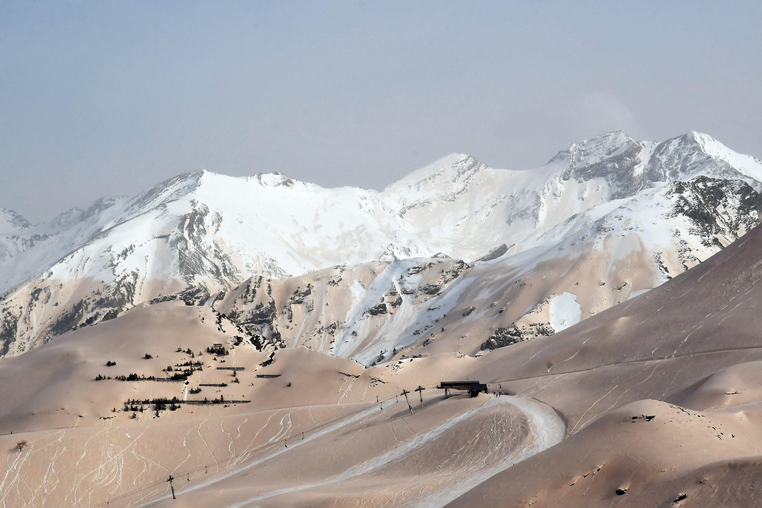 Hausse Des Temperatures En Raison D Un Nuage De Poussieres En Provenance Du Sahara