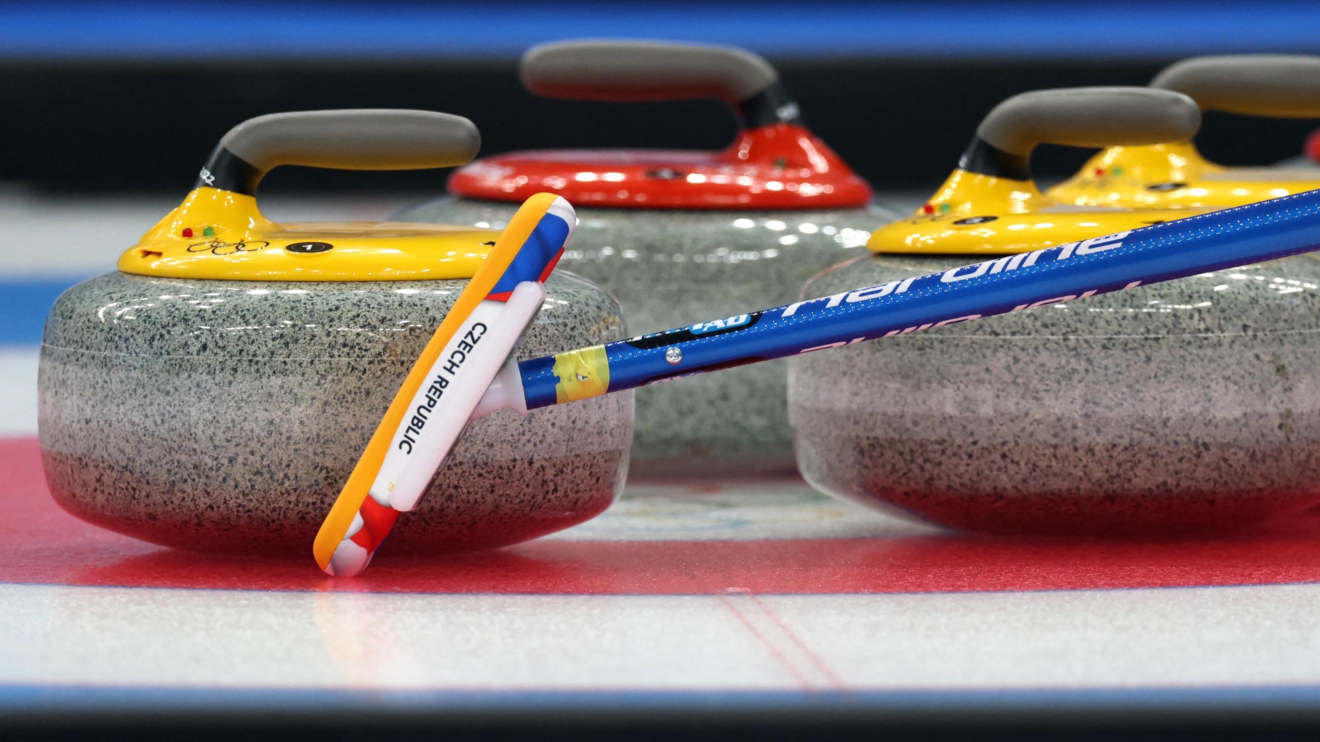 A Quoi Sert De Balayer Au Curling JO : pourquoi les pierres de curling sont équipées de diodes