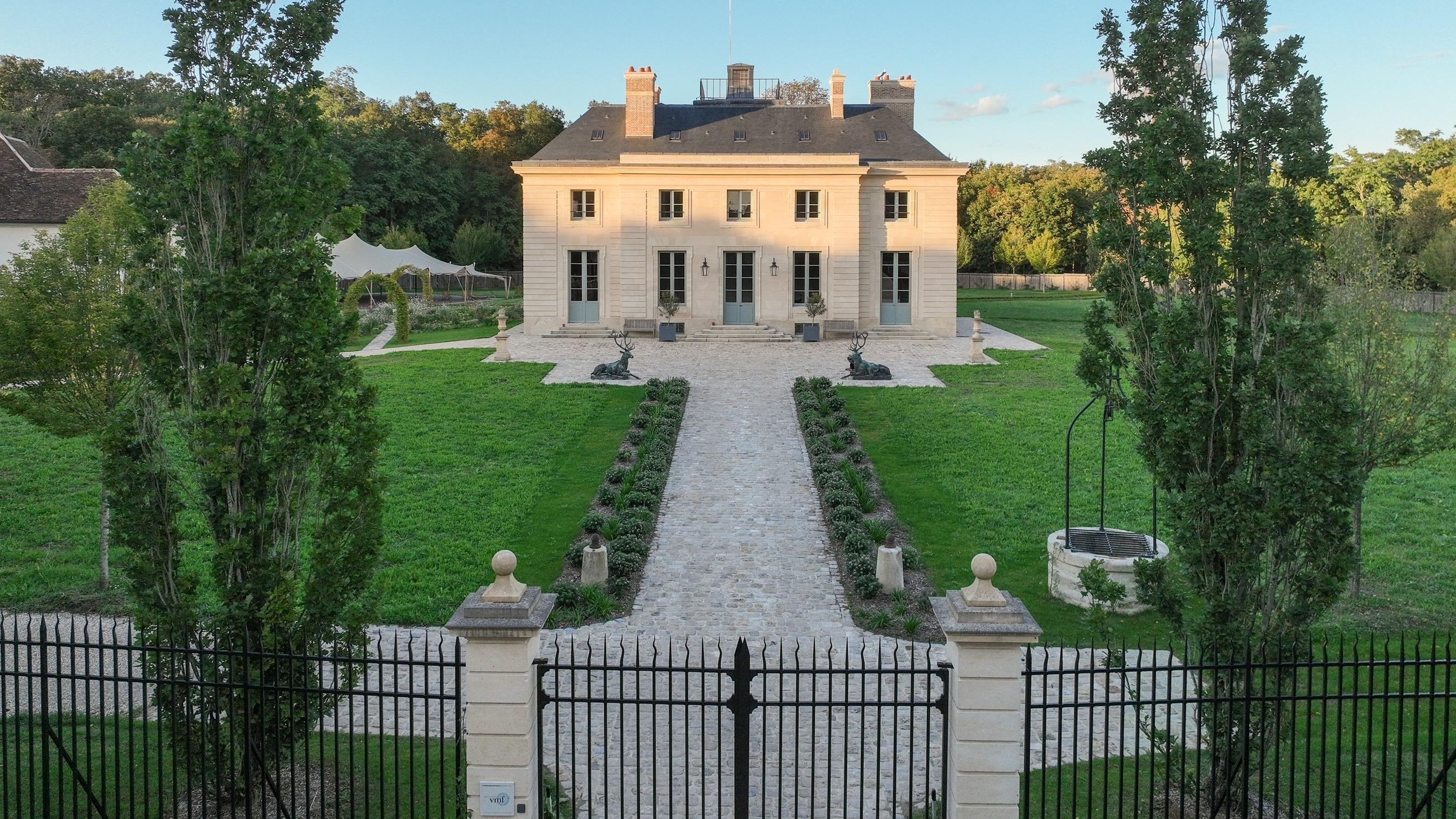 Le Pavillon de la Muette : une restauration historique mise en lumière dans un documentaire — Info & Société
