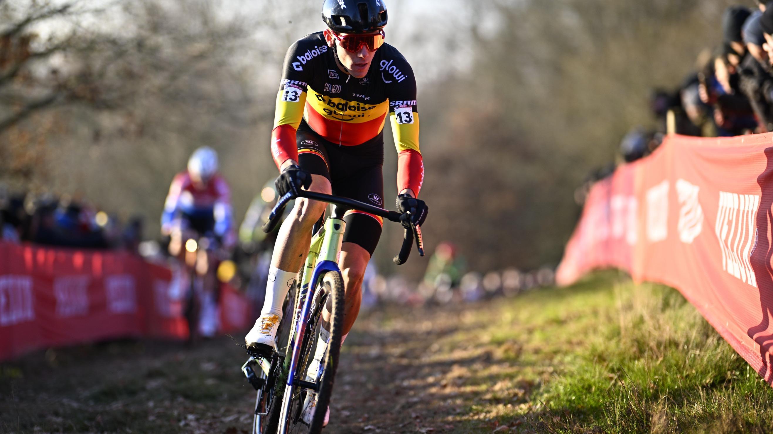 Cyclo-cross : Thibau Nys vainqueur à Termonde, Van Aert encore en difficulté
