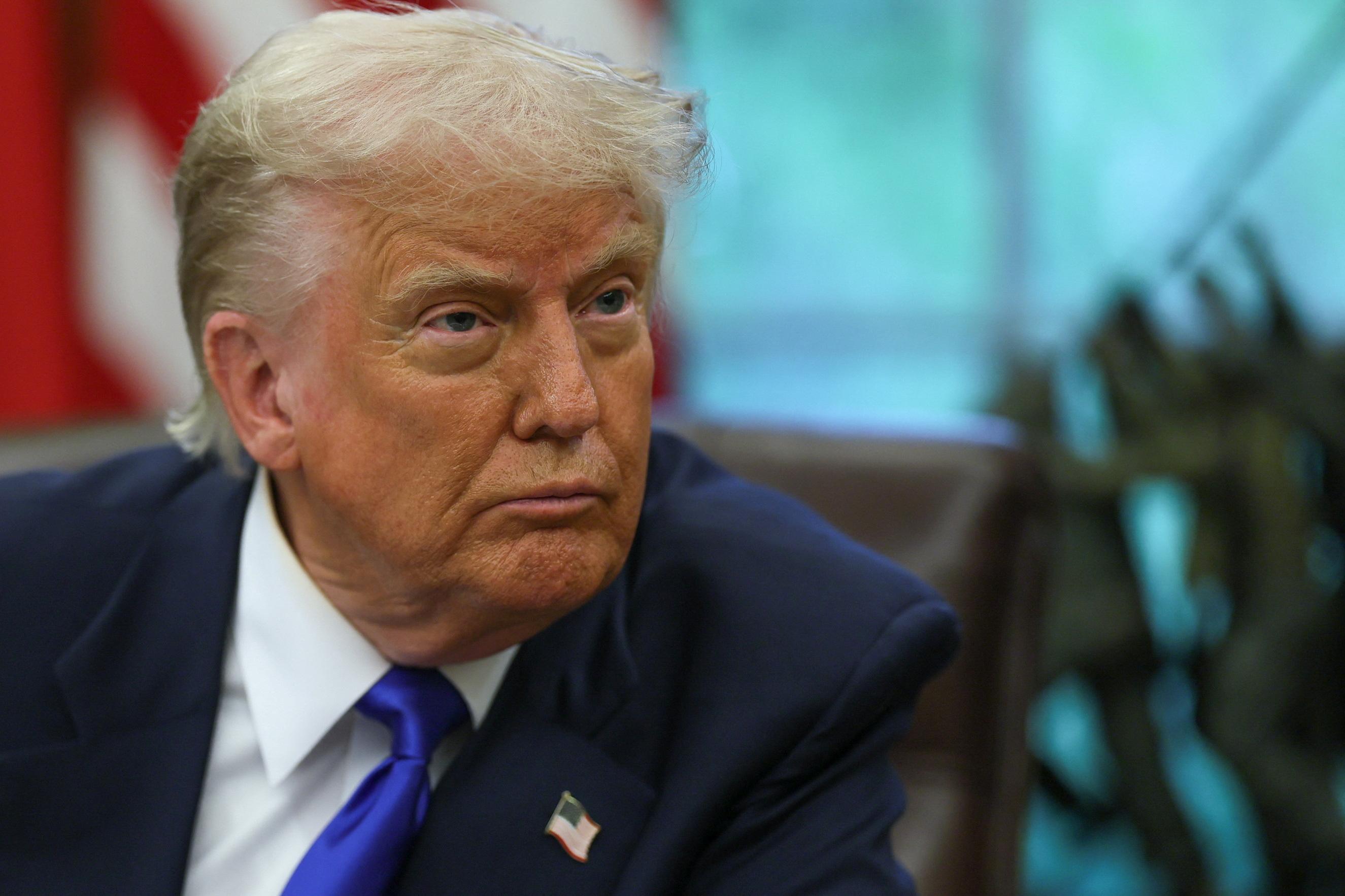 Trump affirme que les Houthis ont «capitulé» et annonce la fin des bombardements américains au Yémen