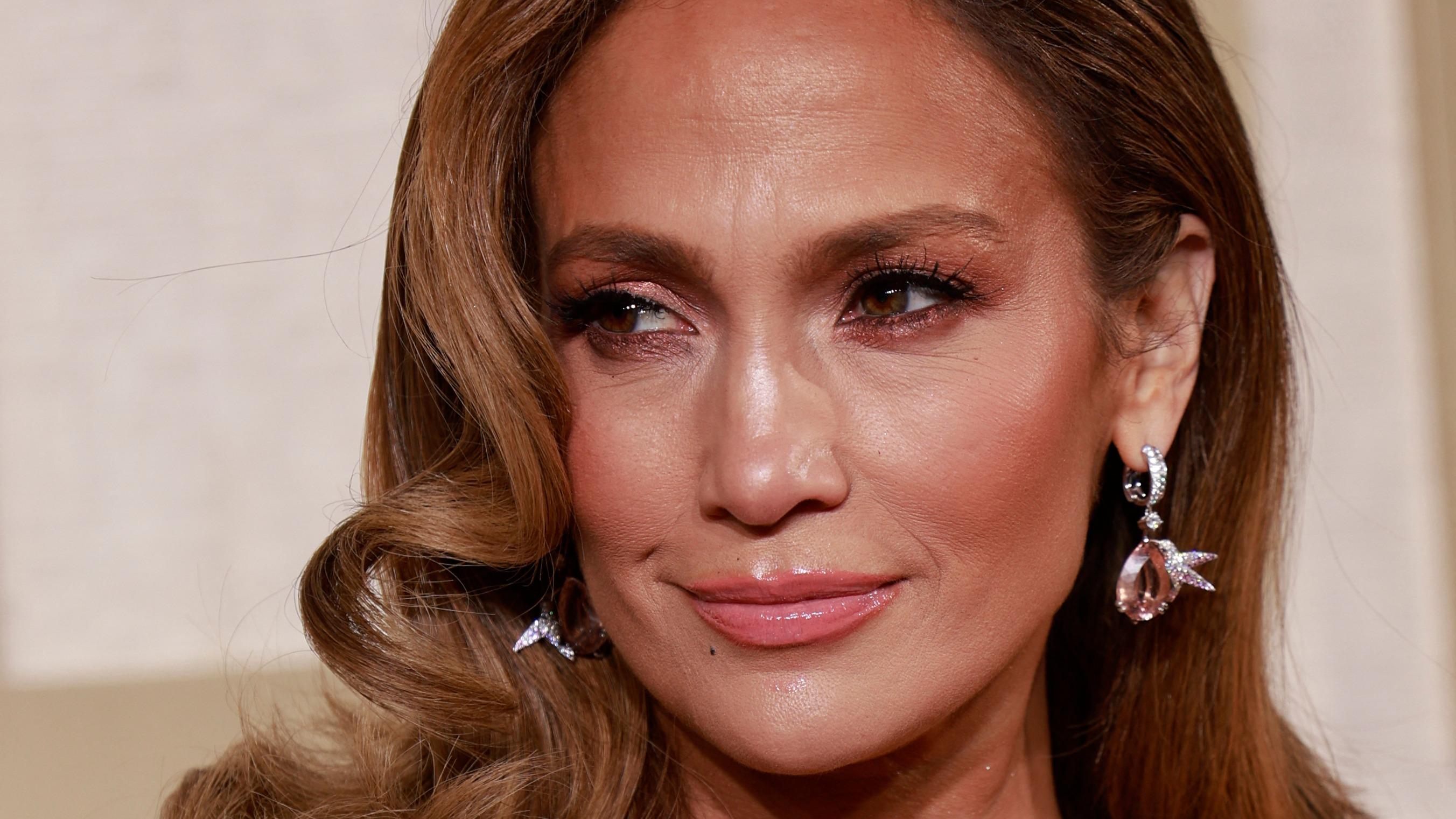 Incendie à Los Angeles : en soutien aux victimes, Jennifer Lopez suspend la promotion de son prochain film