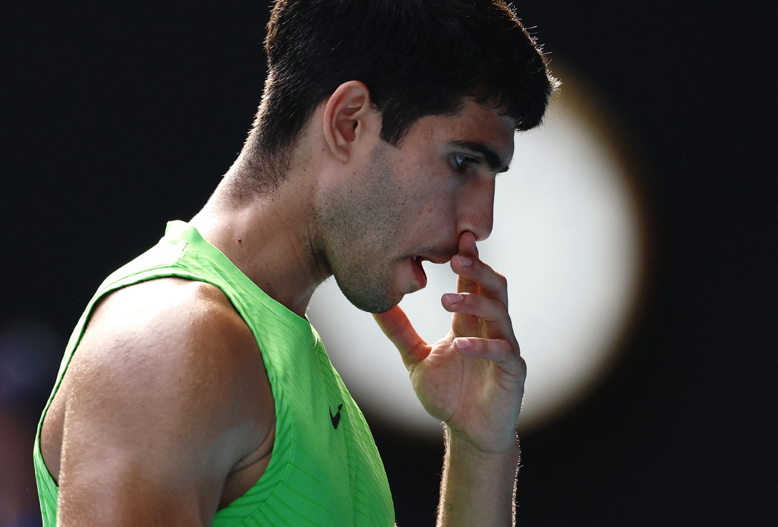 EN DIRECT - Open d’Australie : Très diminué Alcaraz est embarqué dans une quatrième manche face à Zverev en demi-finale