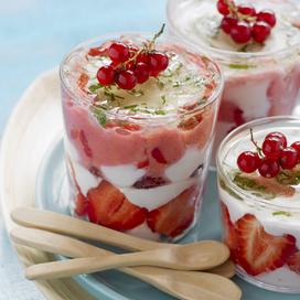Verrines de fruits rouges au fromage fouetté