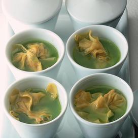 Bouillon aux ravioles de foie gras