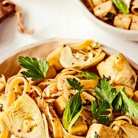 Linguine au tofu et aux artichauts