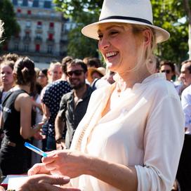 Julie Gayet lors d'une manifestation contre les violences faites aux femmes à Paris. (6 juin 2019.)
