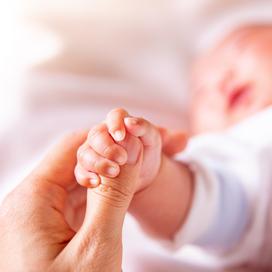 Prénoms fille 2022 : les 20 prénoms tendance de l'année