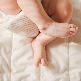 Prénoms garçon 2023 : les 20 prénoms tendance de l'année