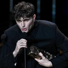 «En tant que petit-fils de paysans, la culture n'est rien sans l’agriculture» : le discours fort et barré à la fois de Raphaël Quenard aux César