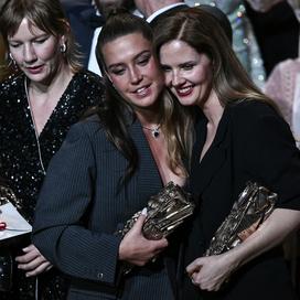 Les mots de Judith Godrèche, les larmes d’Agnès Jaoui, la chanson de Golshifteh Farahani... les femmes, si puissantes et émouvantes aux César 2024