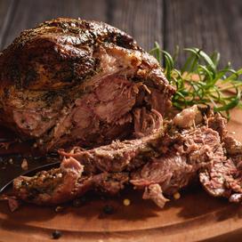 Épaule d'agneau confite au four