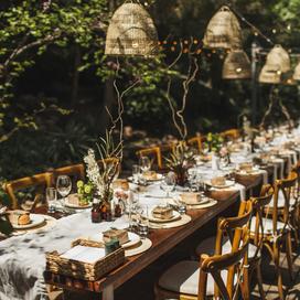 Un mariage bohème sous les arbres, l'une des grandes tendances de cette année.