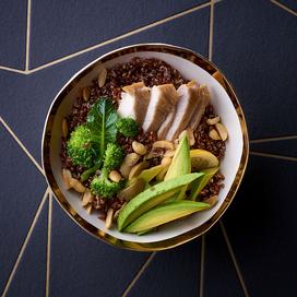 Salade de poulet, quinoa et brocoli