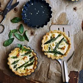 Tartelettes aux asperges et parmesan