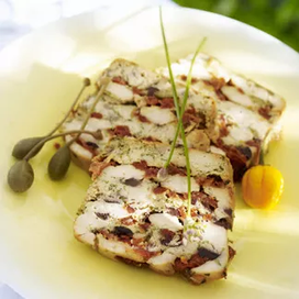 Terrine de poulet aux olives