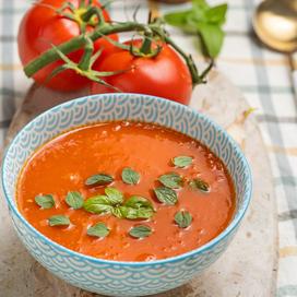 Soupe de tomates fraîches au basilic