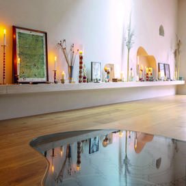 «On oublie qu'on est à Paris» : visite privée d'une incroyable maison d'artiste en bois et pisé, dans le 18e arrondissement