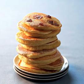 Pancakes banane rhum-raisins