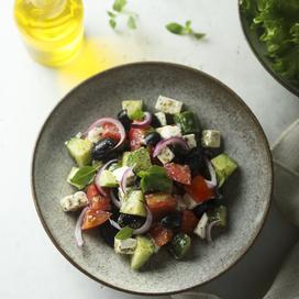 Salade grecque au roquefort
