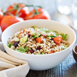 Salade de quinoa aux tomates rôties