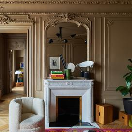 Adieu les murs blancs ! Les conseils d’un architecte d’intérieur pour utiliser la couleur du sol au plafond