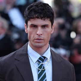 La montée des marches de Tom Cruise fait chavirer Cannes