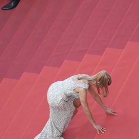 Ces accidents sur le tapis rouge de Cannes qui ont marqué (et amusé) la Croisette