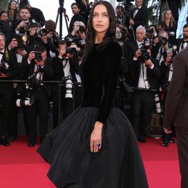 La montée des marches de Tom Cruise fait chavirer Cannes