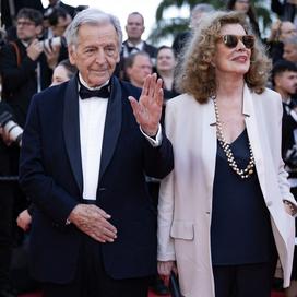 La montée des marches de Léa Drucker pour Dossier 137