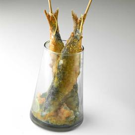 Sardines de parmesan en sucette, tartare de tomates