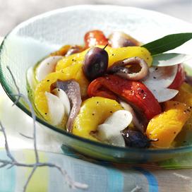 Salade de poivrons grillés, anchois et ail