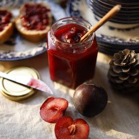 Confiture de prunes et vanille