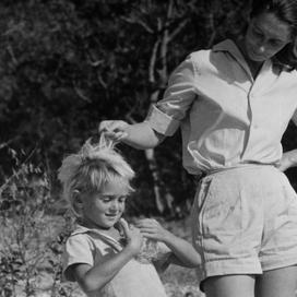 Jane Goodall : l’enfance sauvage de son fils Hugo, élevé parmi les chimpanzés