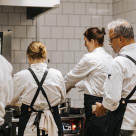 Adieu les menus dégustation «en 11 temps» ? Comment les chefs étoilés ont été contraints de s’adapter à la “dictature healthy”