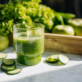 Jus détox au concombre et à la pomme