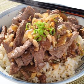 Émincé de bœuf aux oignons