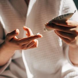 En 10 jours, oubliez la peau rugueuse sous votre pull avec ce soin n°1 aux USA