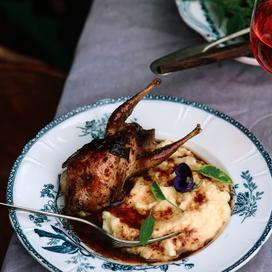 Caille rôtie au miel et romarin