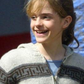 Pourquoi le pull Cowichan, modèle rare porté par Emma Watson dans Harry Potter, se revend-il à prix d’or sur les sites de seconde main ?
