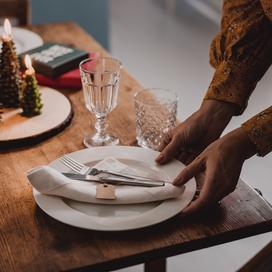 Les 6 choses que les hôtes avisés font dès le matin avant de recevoir à dîner