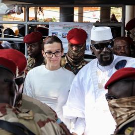 Lauriane Darboux Doumbouya, ancienne gendarme française et discrète épouse du président guinéen