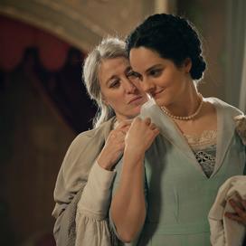 Le film Eleonora Duse, les photos de Marie Quéau au Bal, la série Mitterrand confidentiel... La semaine culture de Madame Figaro